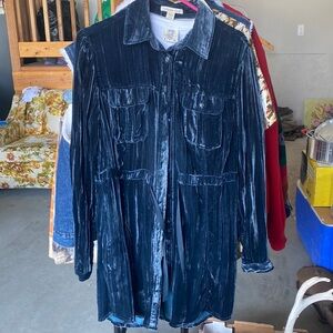 Blue velvet long sleeve dress